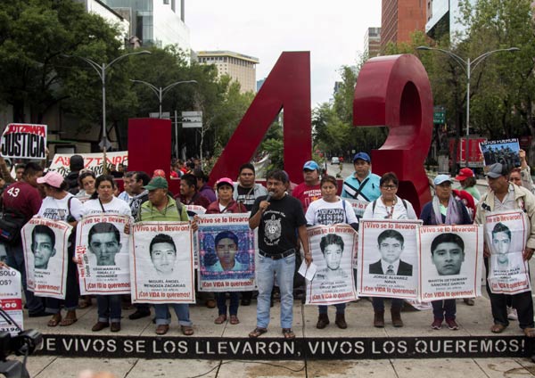 ayotzinapa-foro-juridico