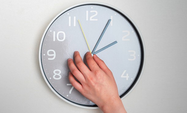 foro jurídico Senado elimina horario de verano