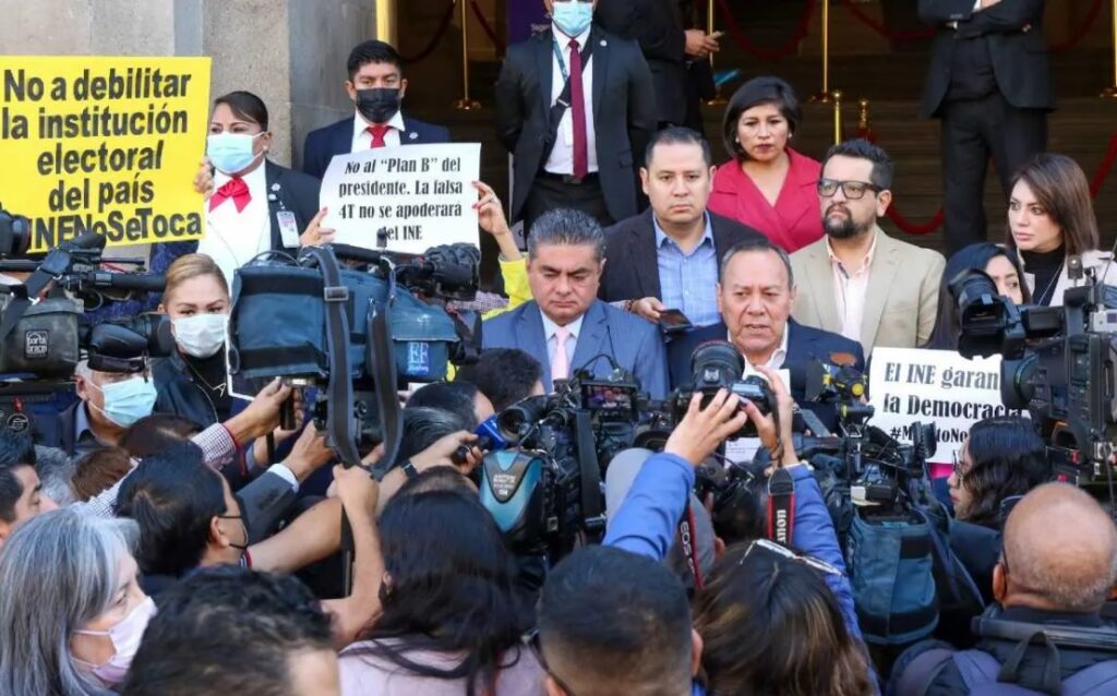 Presentan acciones de inconstitucionalidad