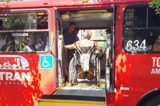 foro jurídico Transporte de la CDMX sin protocolos para atención de personas con discapacidad