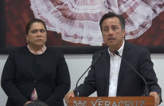 foro jurídico , Cuitláhuac García y la presidenta del Poder Judicial de la entidad, Lisbeth Jiménez