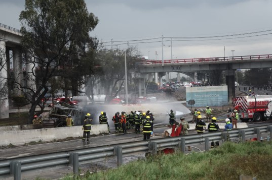 Pipa explota en puente La Concordia, Iztapalapa