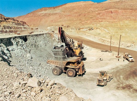 Irretroactividad de leyes en términos del Artículo Quinto Transitorio del Decreto de Reforma a la Ley de Minería