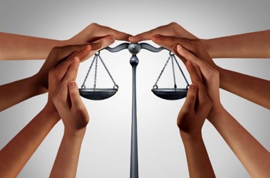 Justicia más humana y social