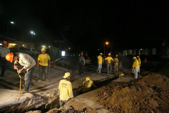 Proponen reducir Jornada laboral noctura en CDMX