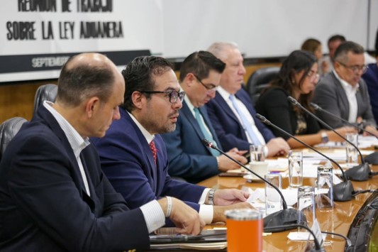 administrador general de Auditoría de Comercio Exterior, Erick Jiménez Reyes