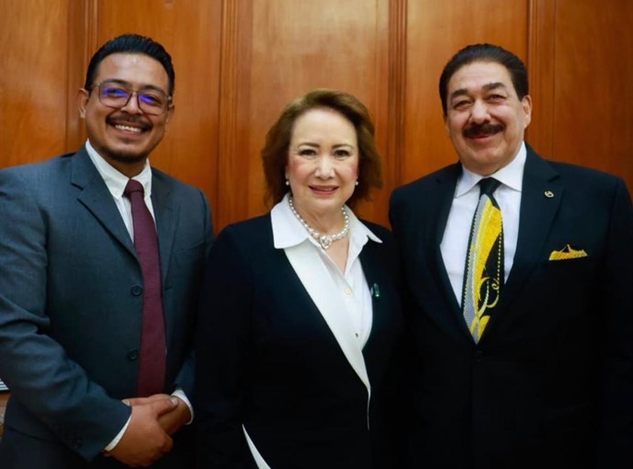 Virgilio Palacio, Yazmín Esquivel y Elías Huerta